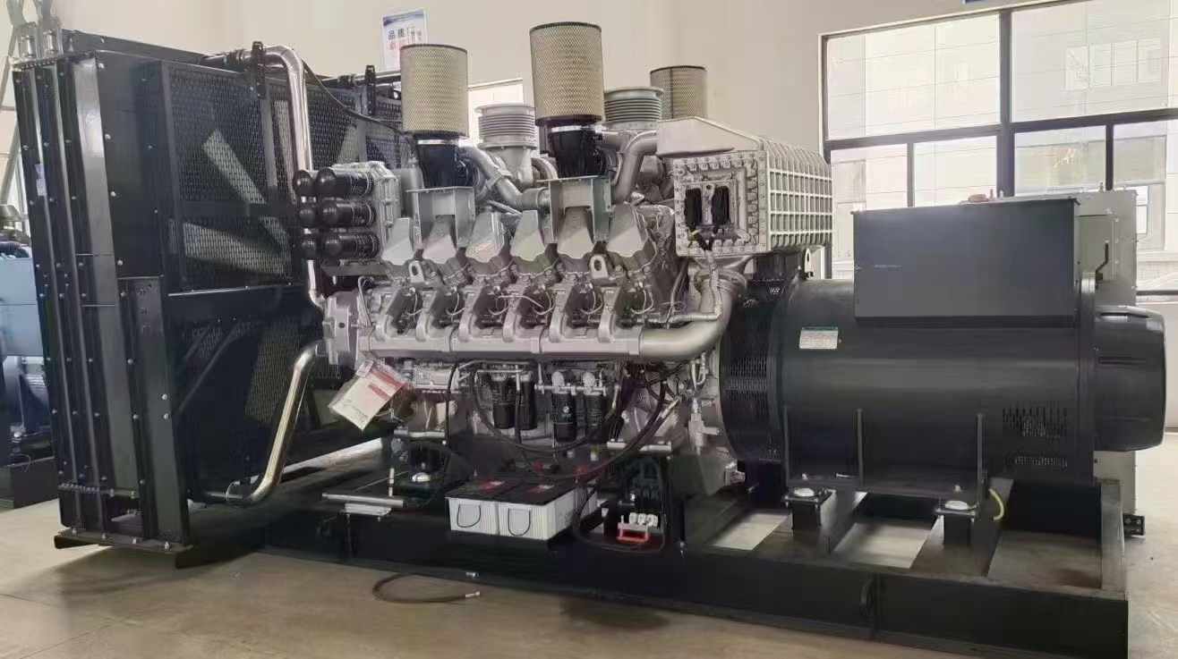 科尔沁右翼中800KW柴油发电机组可以带动多少kw的设备？