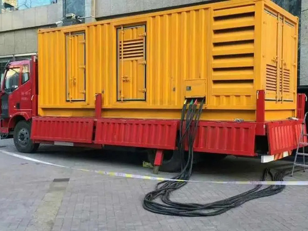 科尔沁右翼中如何确定水冷式机油散热器密封件的规格型号？